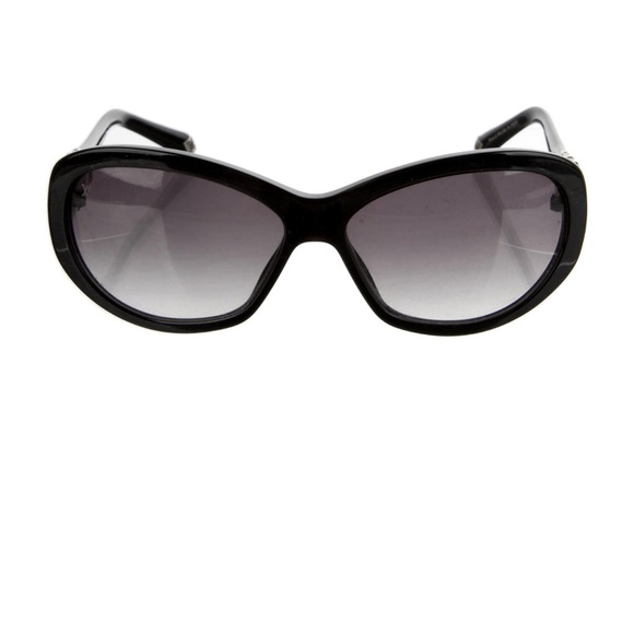 LOUIS VUITTON “IRIS” Sunnies😎 - Picture 14 of 17